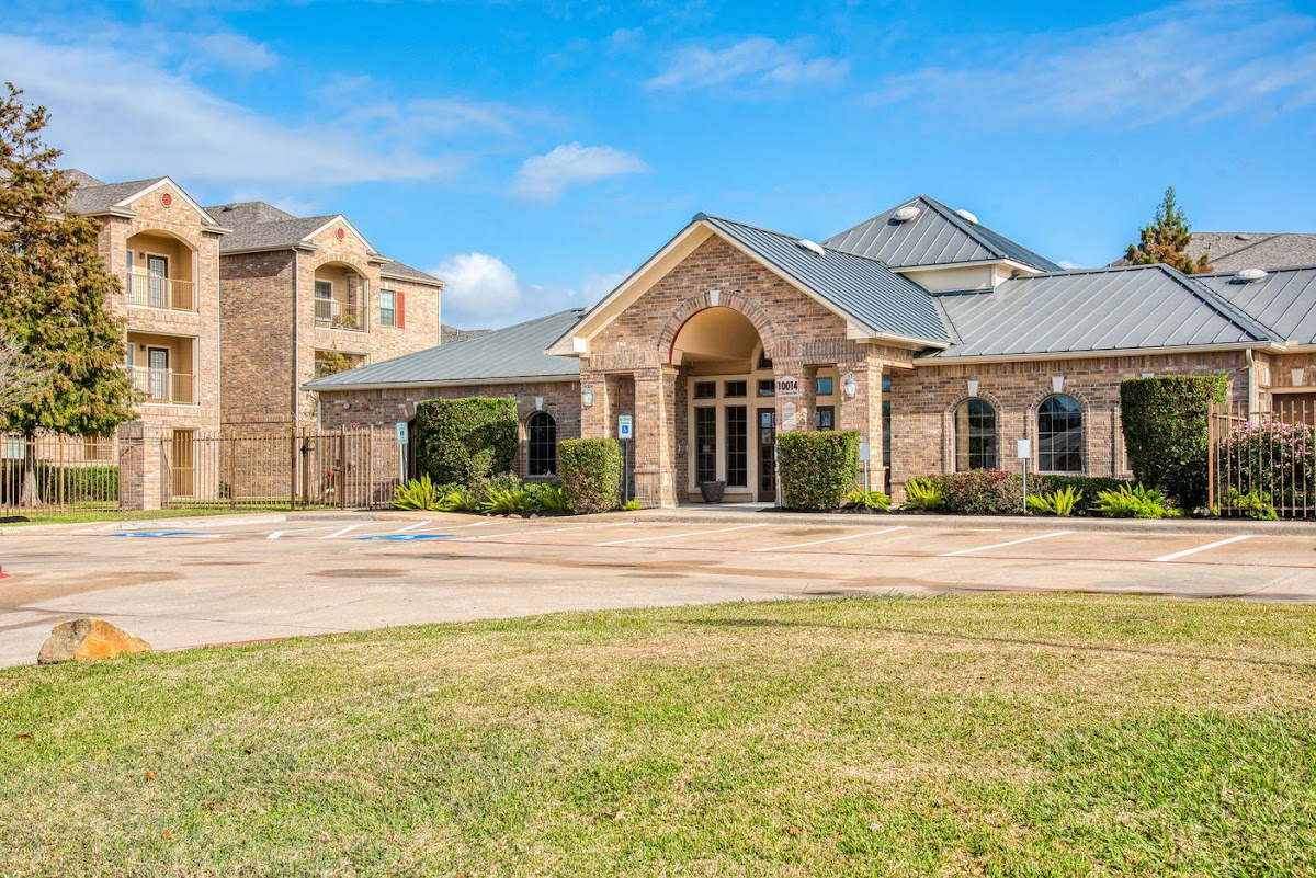 HomeTowne at MC (GG’s)