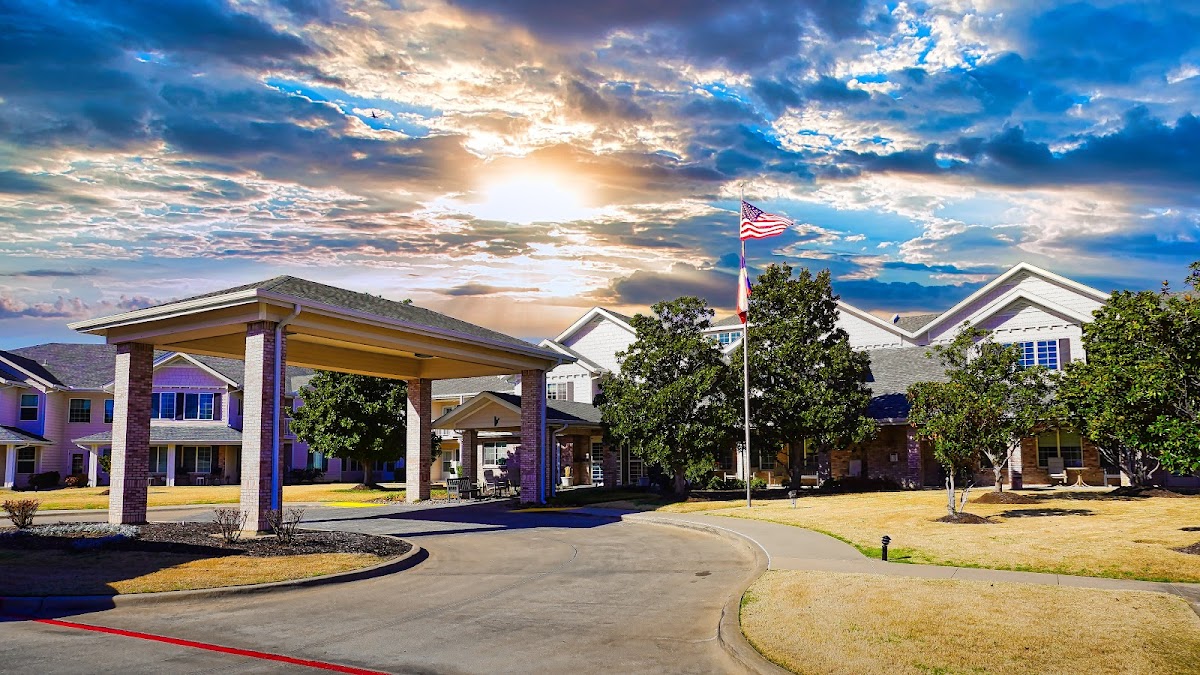 Pinewood Hills - Sky Active Living